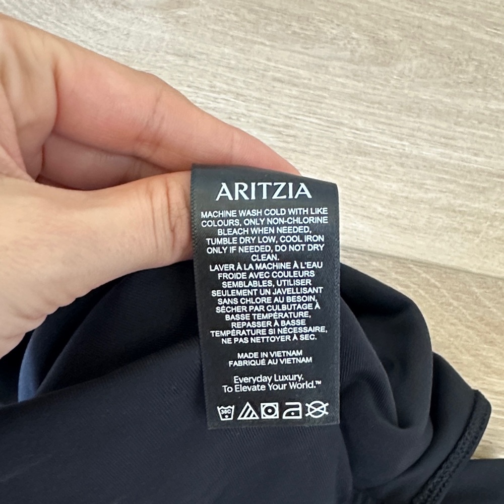 Aritzia Black Squareneck Original Bodysuit - Picture 6 of 7